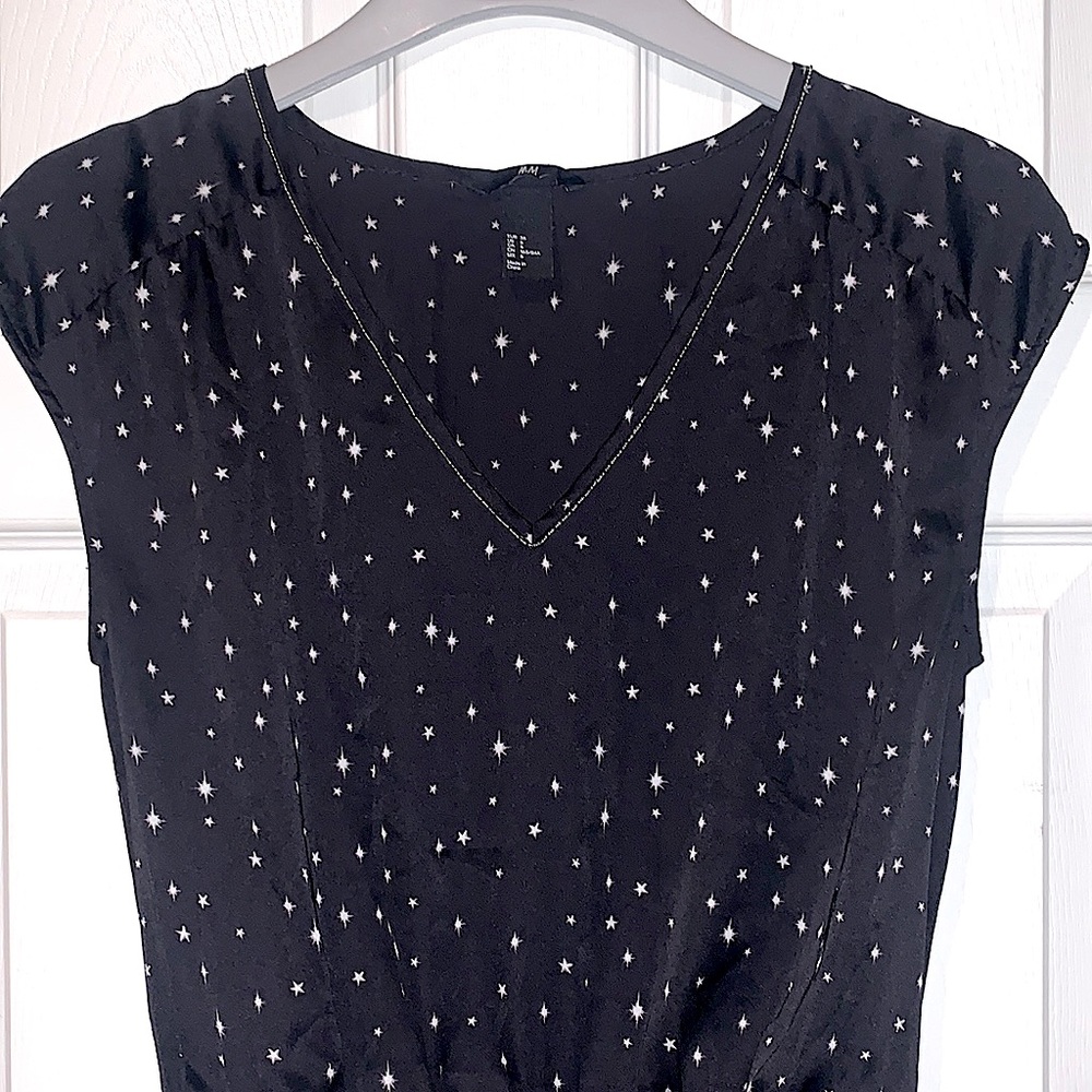 💎5/$20 H&M SPARKLING STARS DRESS
